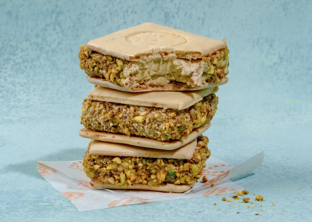 Alfajores helados de pistachos tostados de San Juan